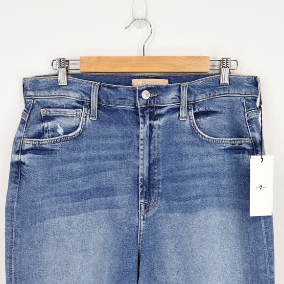 NWT 7 For All Mankind Luxe Vintage Raw Hem Denim Short Medium Wash Blue 32 - Picture 3 of 7